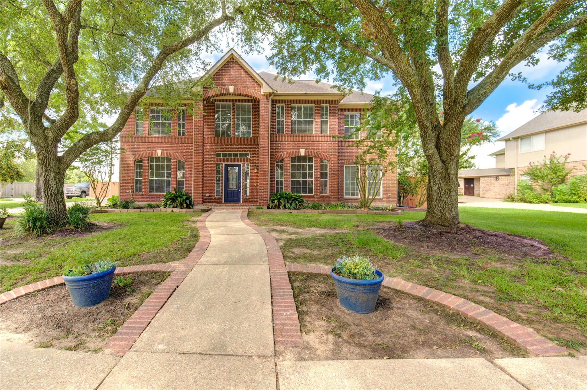 1016 Applewood Drive