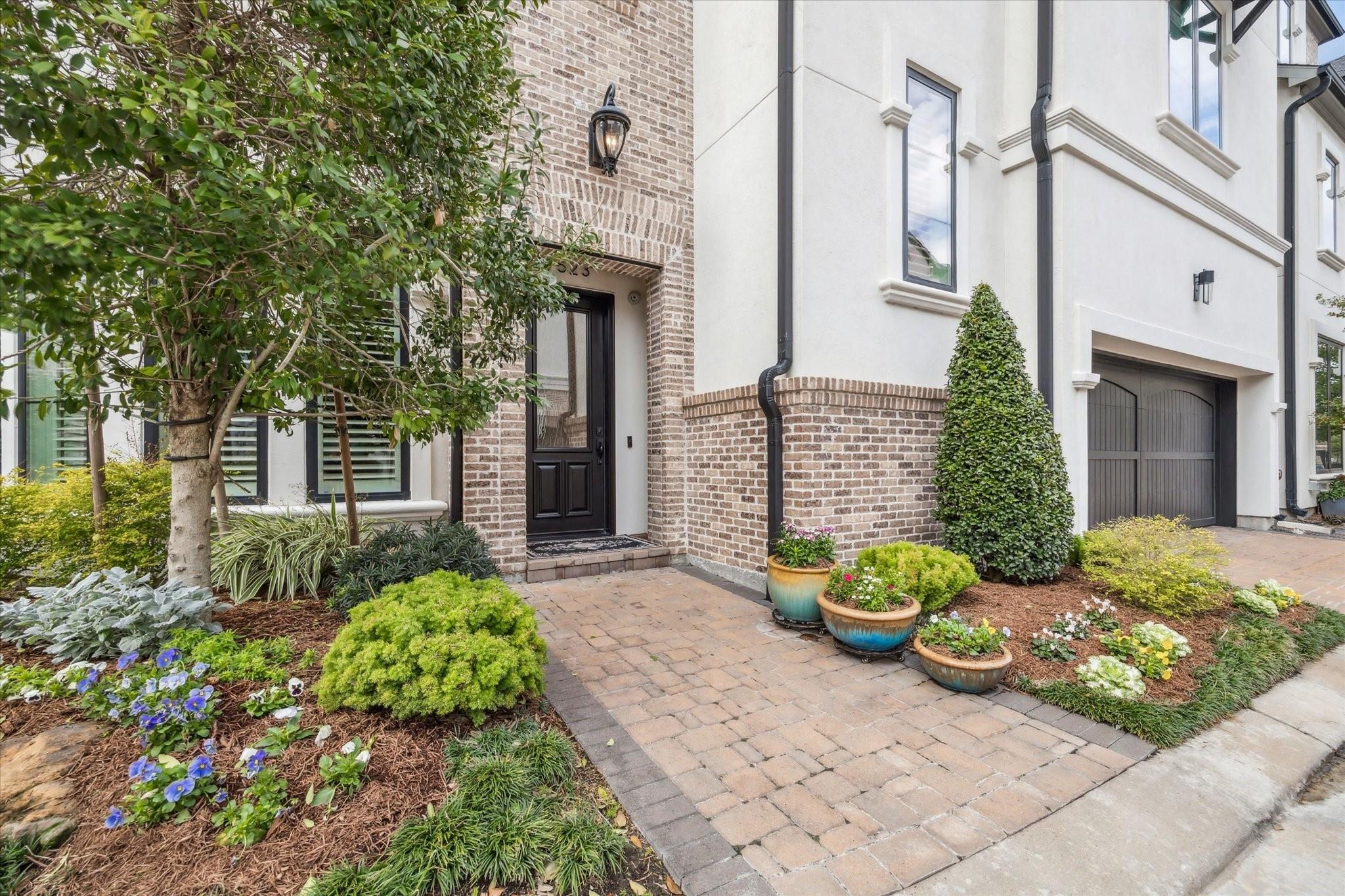 1523 Cunningham Parc Lane