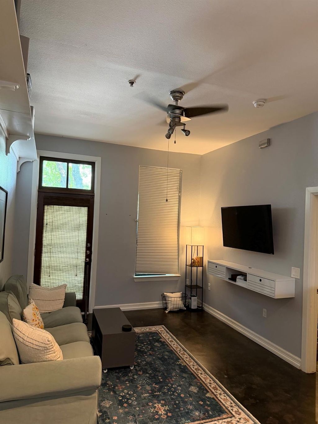 Photo of 1602 Elgin Street #5, Houston, TX 77004 (MLS # 73137613)