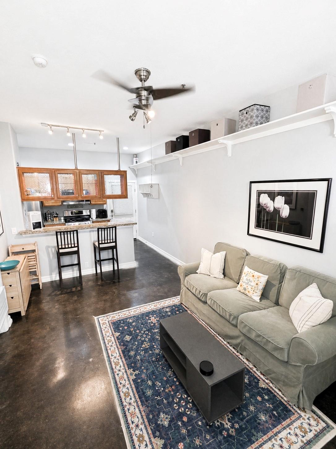 1602 Elgin Street 5