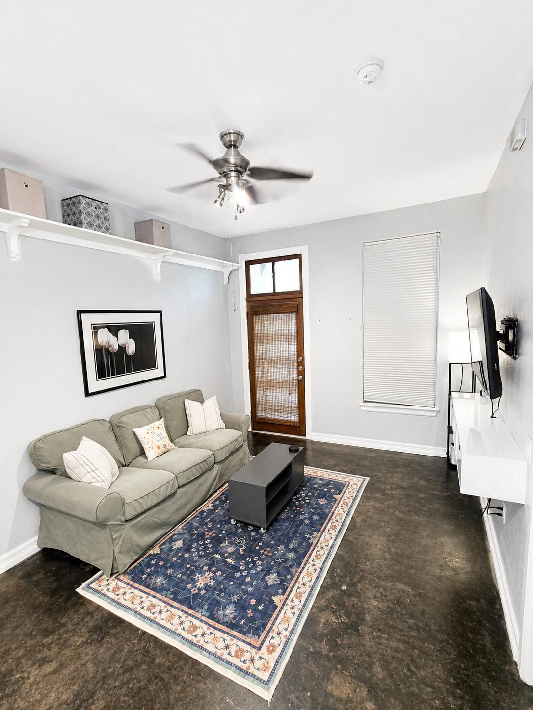 1602 Elgin Street 5
