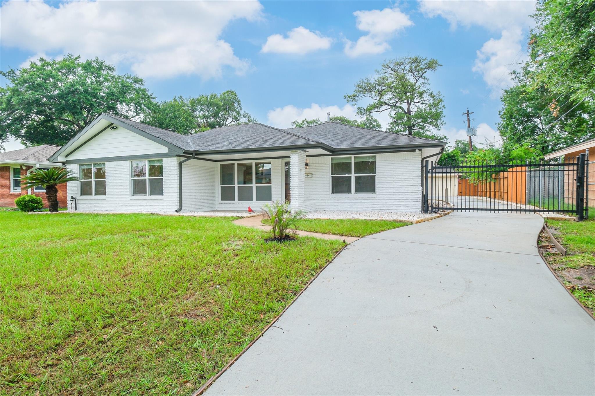 10328 Shadow Oaks Drive