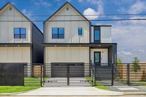 Photo of 1423 E 36th Street, Houston, TX 77022 (MLS # 74858148)