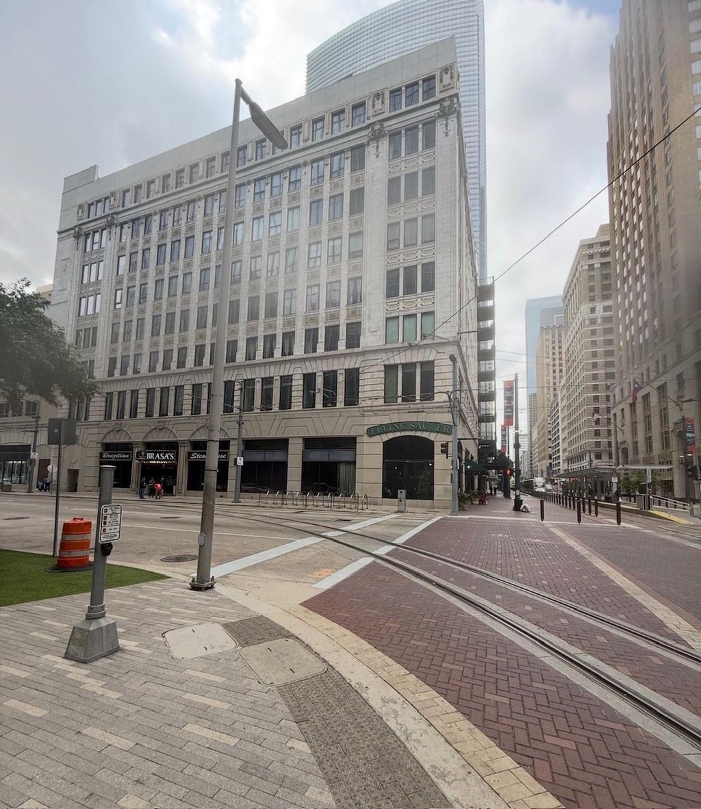 Photo of 711 Main Street #502, Houston, TX 77002 (MLS # 76774577)