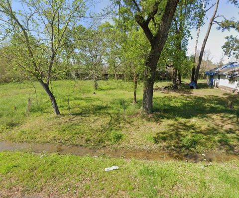 Photo of 8709 Sunderland Road, Houston, TX 77028 (MLS # 40281476)