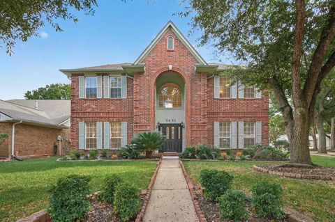 Photo of 2431 Parkwood Lane, Sugar Land, TX 77479 (MLS # 90833995)