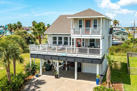 Photo of 13950 Pirates Beach Boulevard, Galveston, TX 77554 (MLS # 27066725)