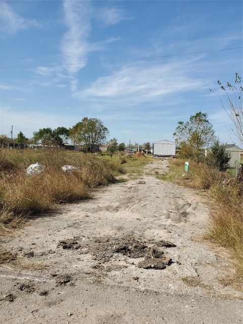 Photo of 19918 Paloma Rotonda Uno, Rosharon, TX 77583 (MLS # 78908728)