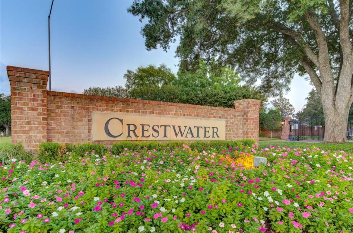 7 Crest Gate