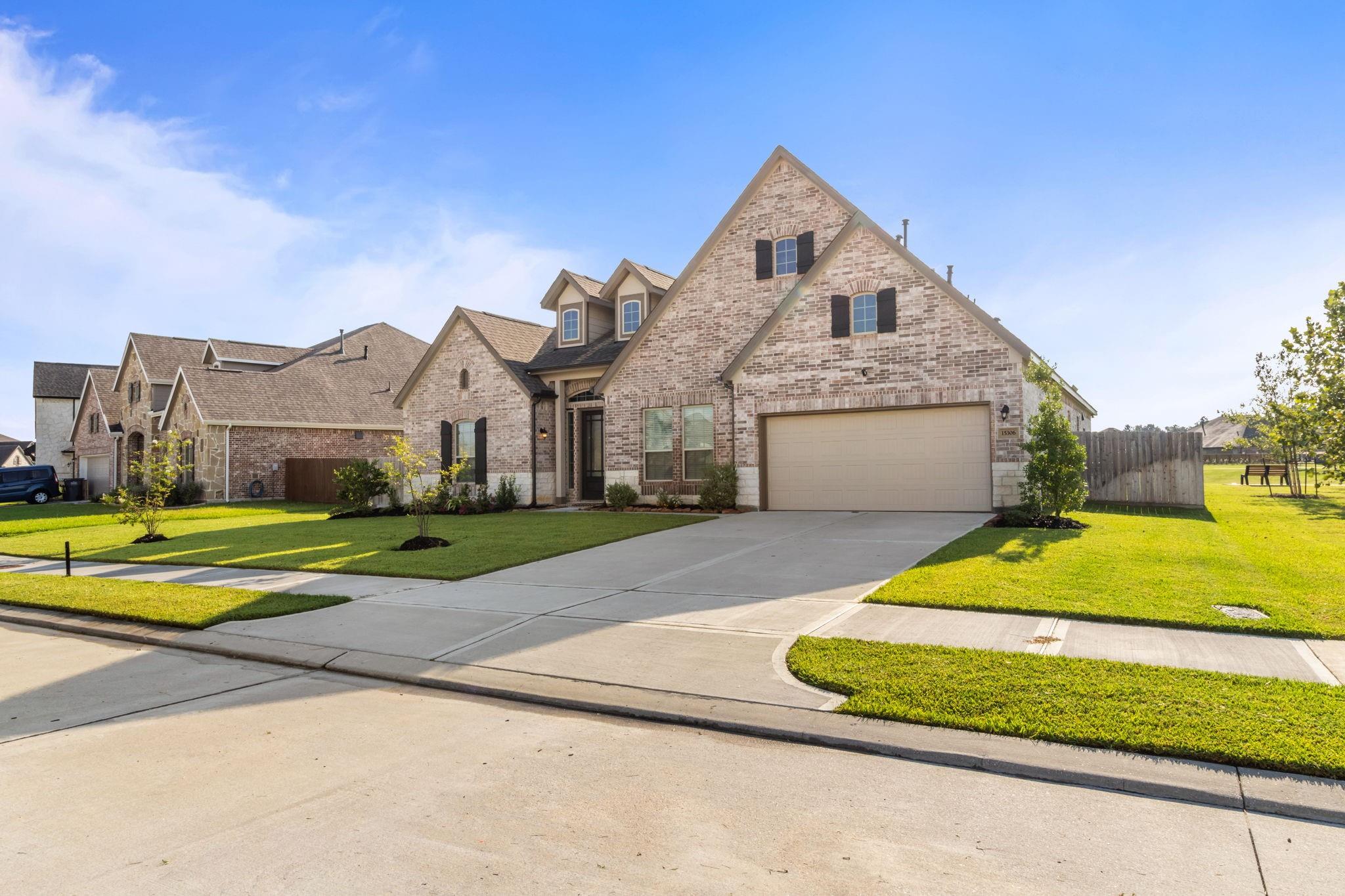 15306 Lake Front Drive