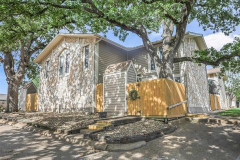 Photo of 2101 Barak Lane #25, Bryan, TX 77802 (MLS # 55800457)