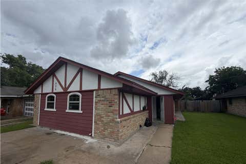 Photo of 626 12th Street N, La Porte, TX 77571 (MLS # 30382688)