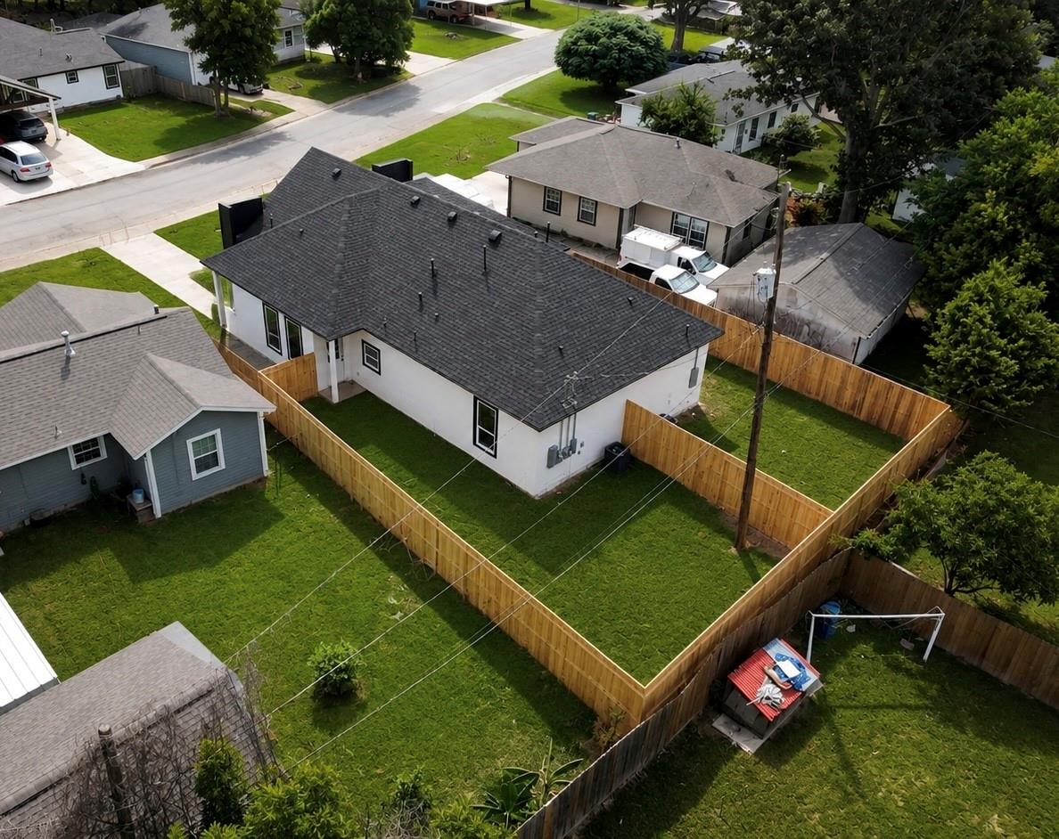 2006 Vince Street