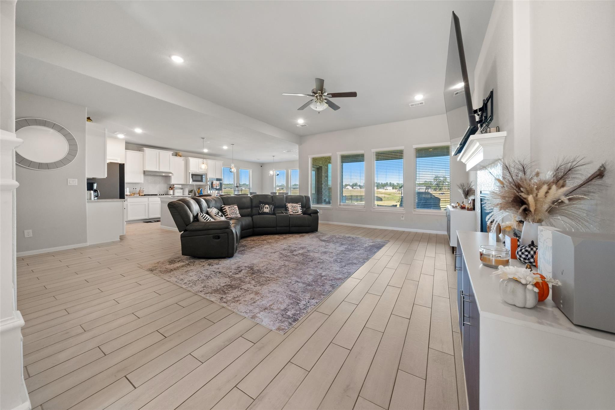 225 Peninsula Point Drive