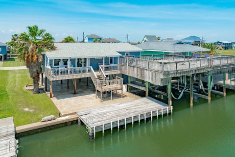 Photo of 207 Galleon DR, Freeport, TX 77541 (MLS # 76041732)