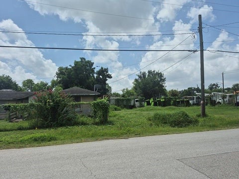 Photo of 3912 Crane Street, Houston, TX 77026 (MLS # 30971692)
