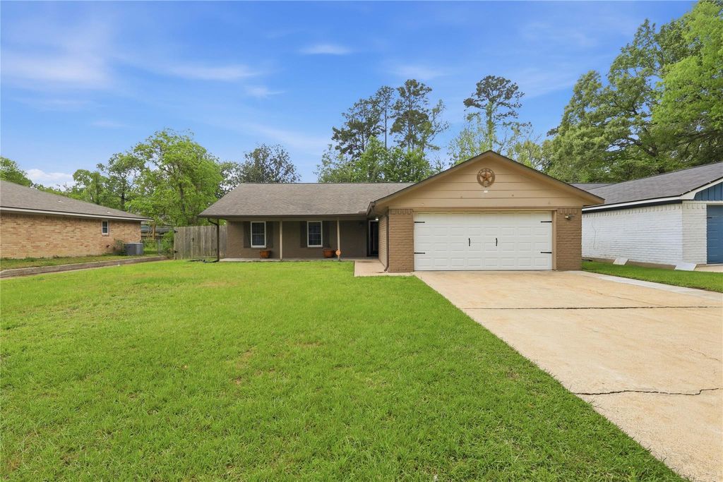 Photo of 1914 Southwood Drive, Woodbranch, TX 77357 (MLS # 38150103)