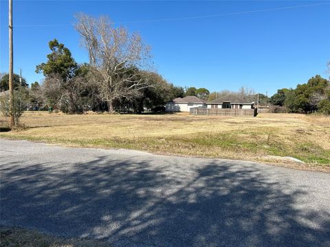 Vacant Land For Sale - 710 Orange St<br/> La Marque, TX 77568