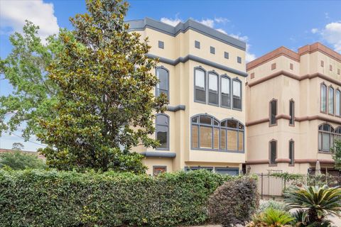 Photo of 6201 Taggart St #A, Houston, TX 77007 (MLS # 84130967)