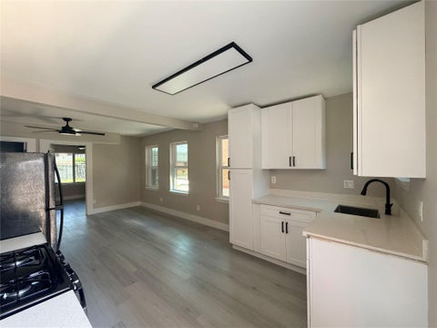 Photo of 5014 Jefferson St ST #21, Houston, TX 77023 (MLS # 96995916)