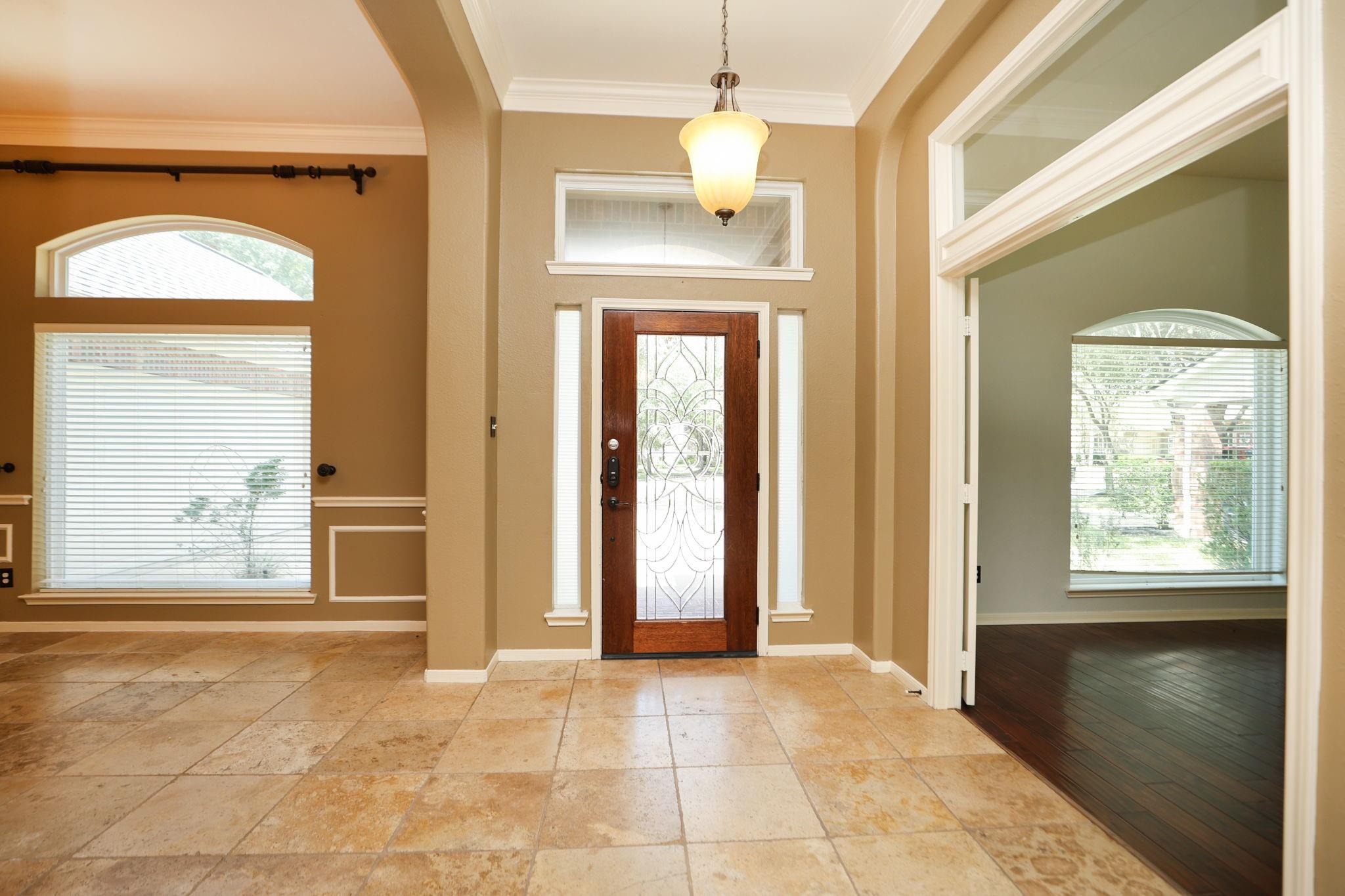 2215 Dorman Court