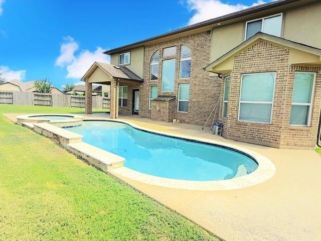 2208 Hannah Creek Court