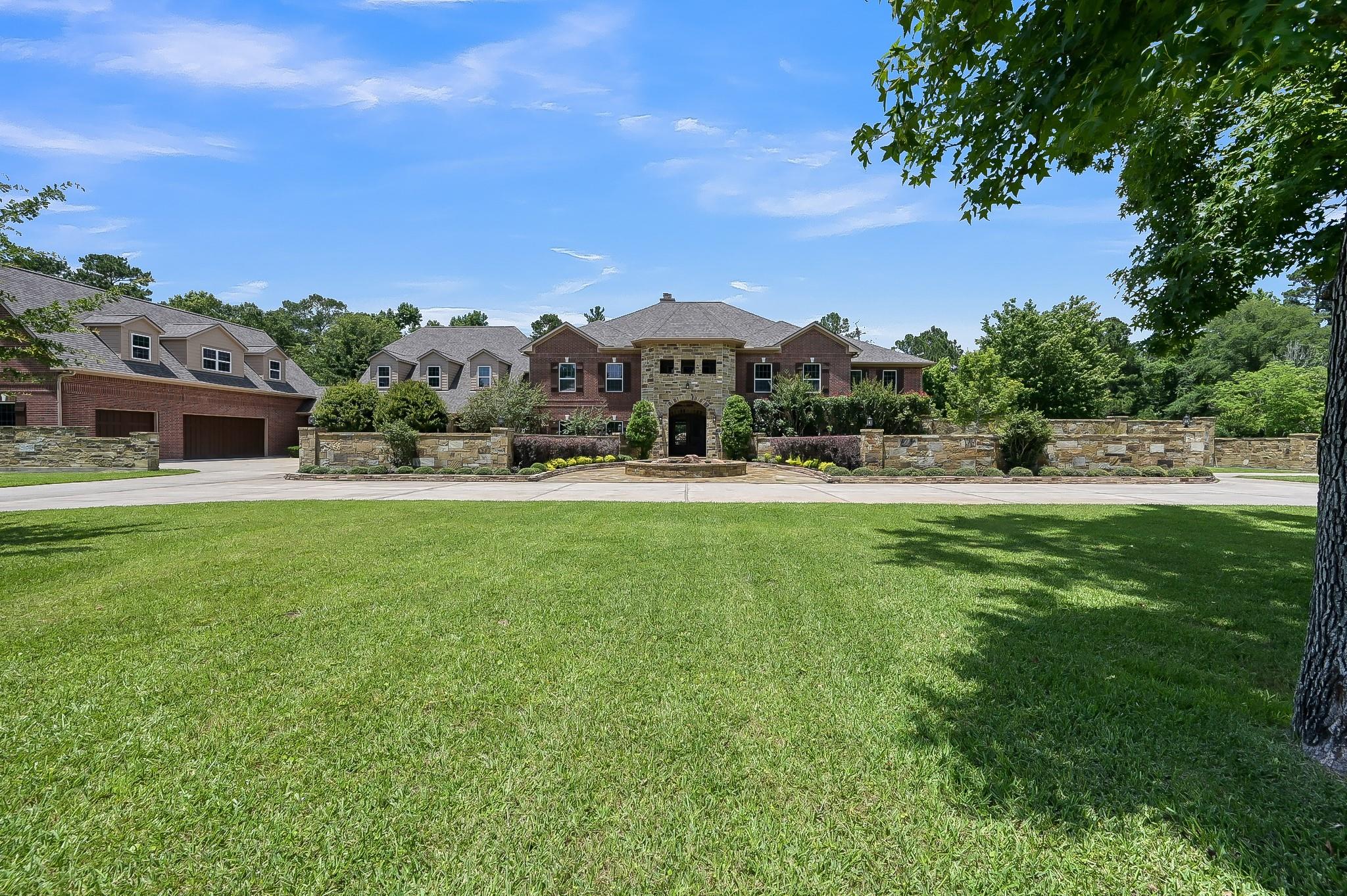 9310 Diamante Drive