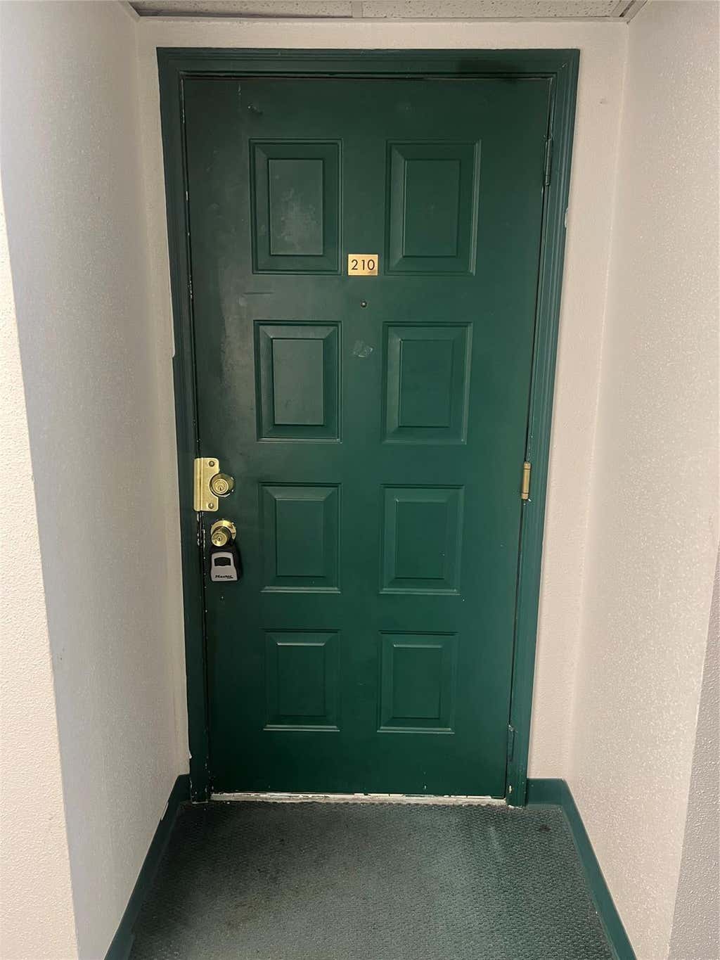 Photo of 2830 S Bartell Drive #210, Houston, TX 77054 (MLS # 54360005)
