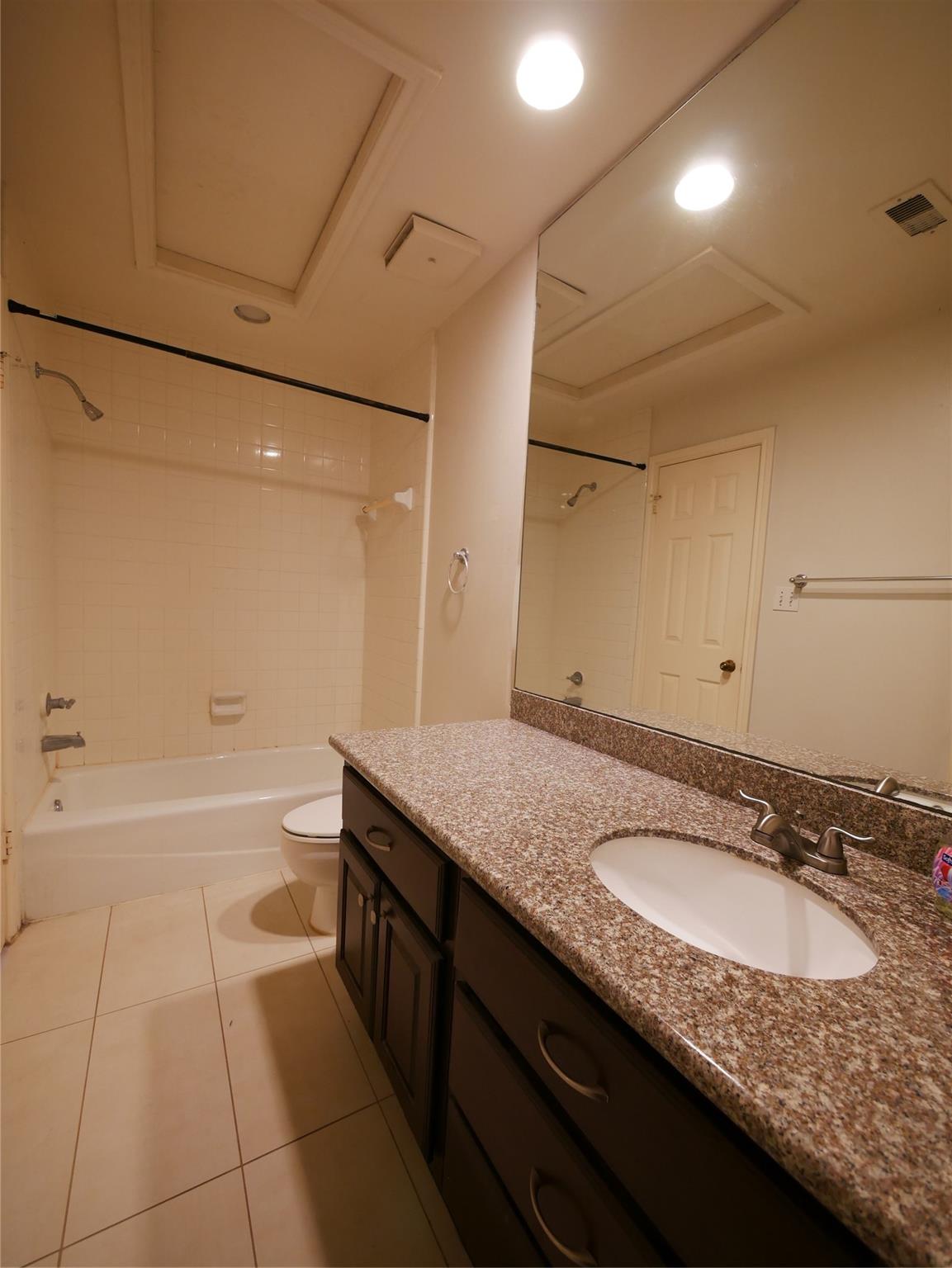 Houston, Texas 77006, United States, 1 Bedroom Bedrooms, ,1 BathroomBathrooms,Residential,Active,220825