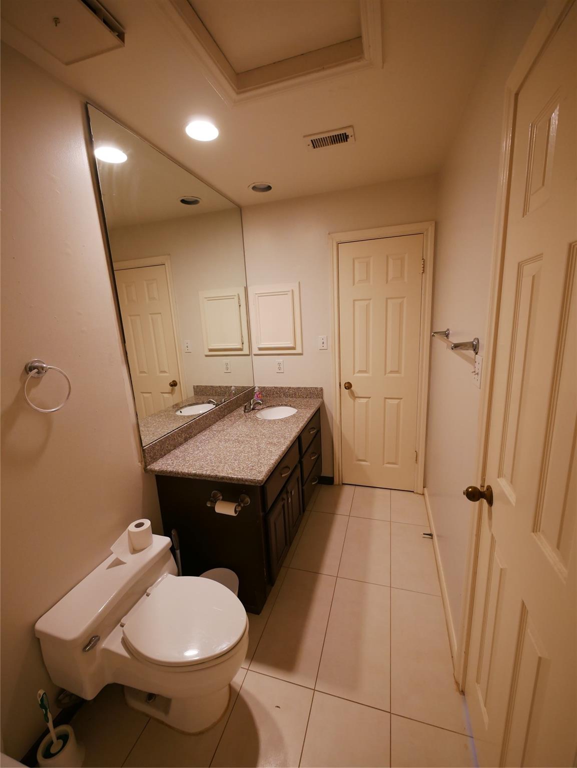 Houston, Texas 77006, United States, 1 Bedroom Bedrooms, ,1 BathroomBathrooms,Residential,Active,220825