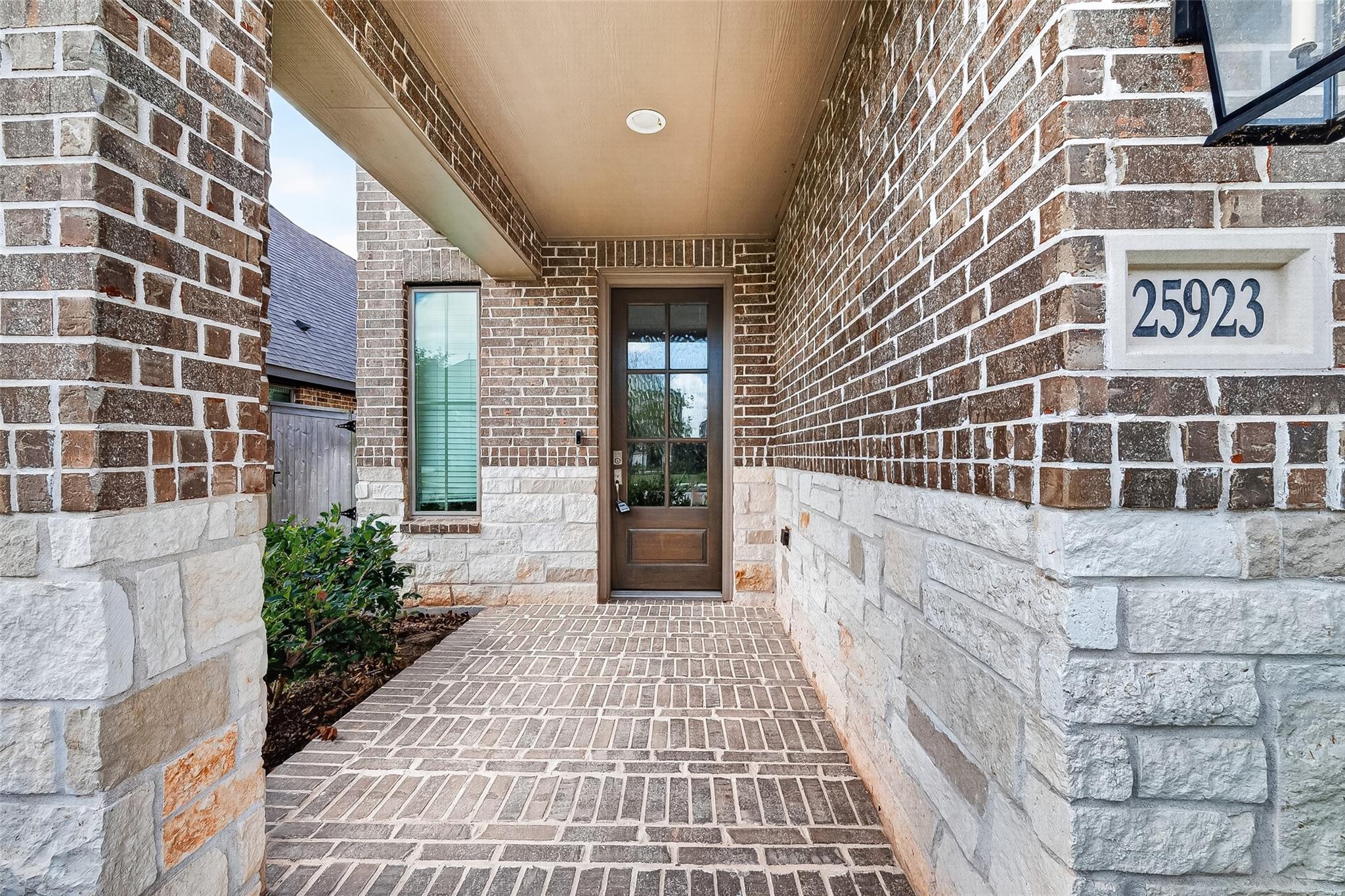 25923 Horizon Star Lane