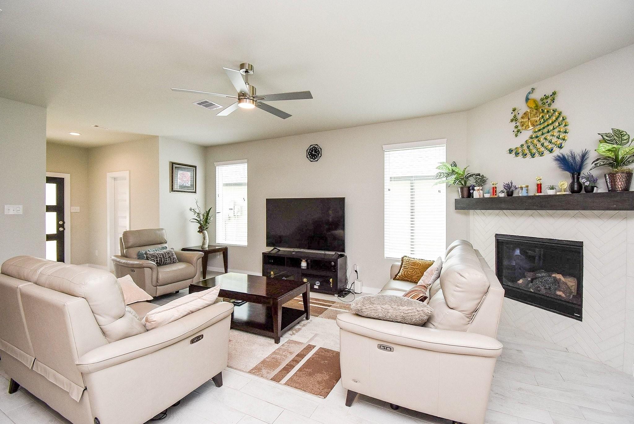 2222 Emerald Diamond Court