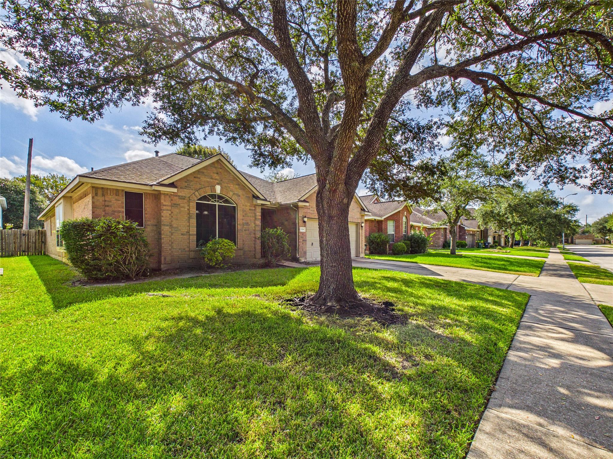 1119 Sussex Trail