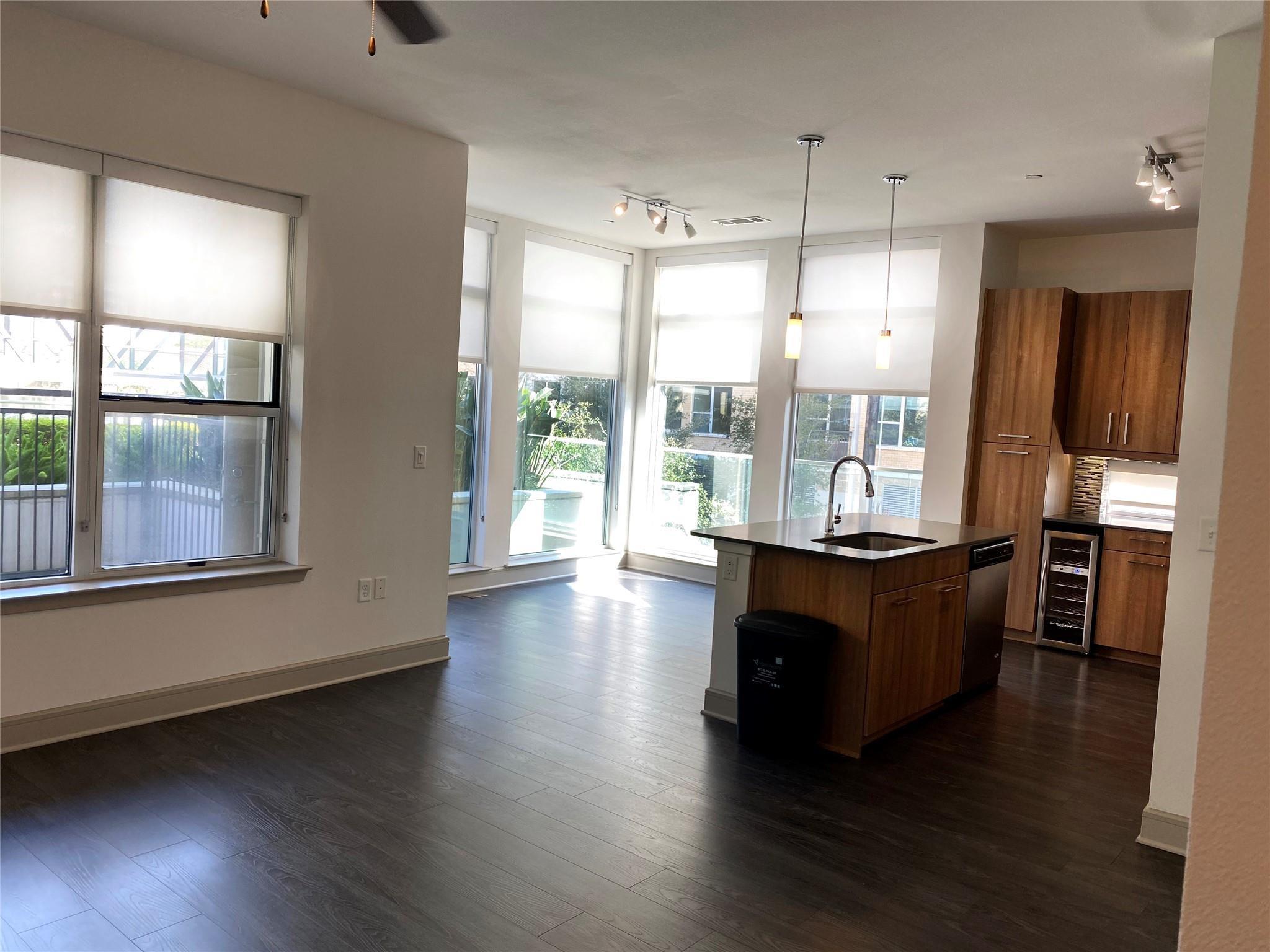 2111 Westheimer Road 1127