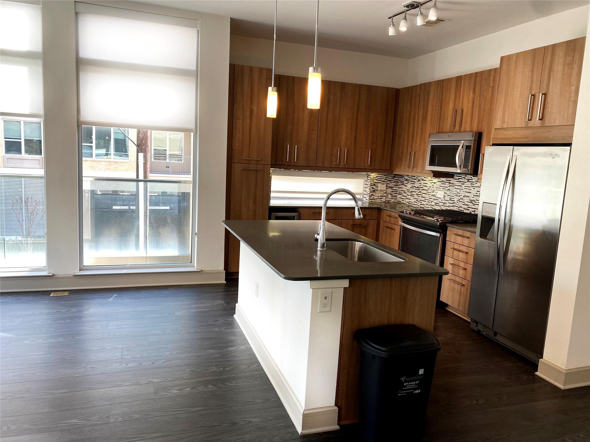 2111 Westheimer Road 1127