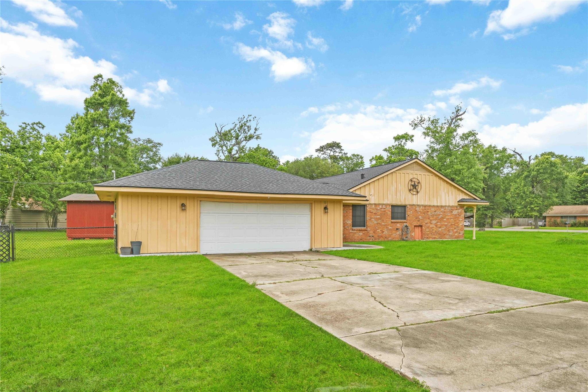 435 Rolling Wood Road
