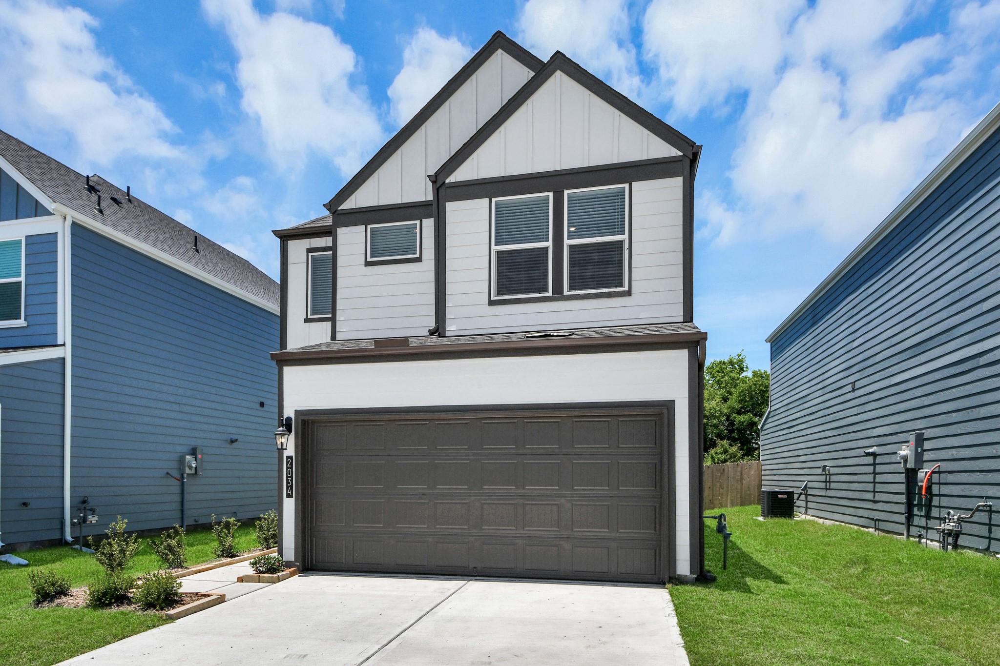 2034 Olivos Street