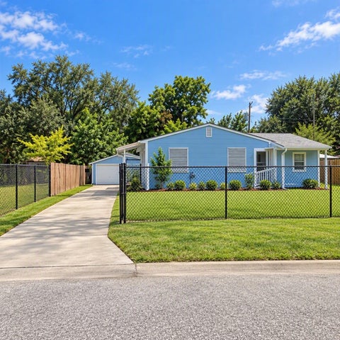 Photo of 1106 11th 1/2 Street N, Texas City, TX 77590 (MLS # 46315036)