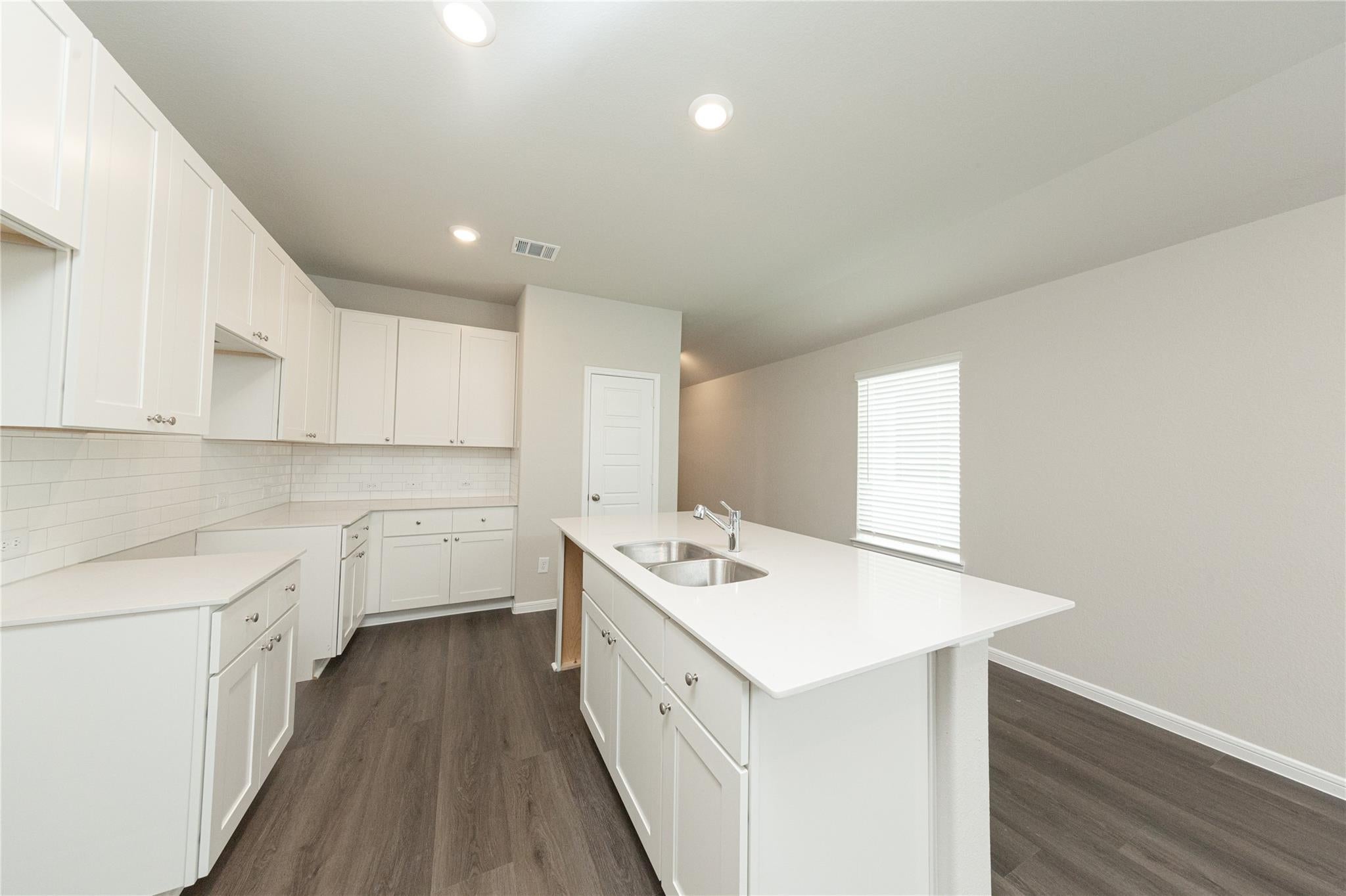 2122 Creole Creek Lane