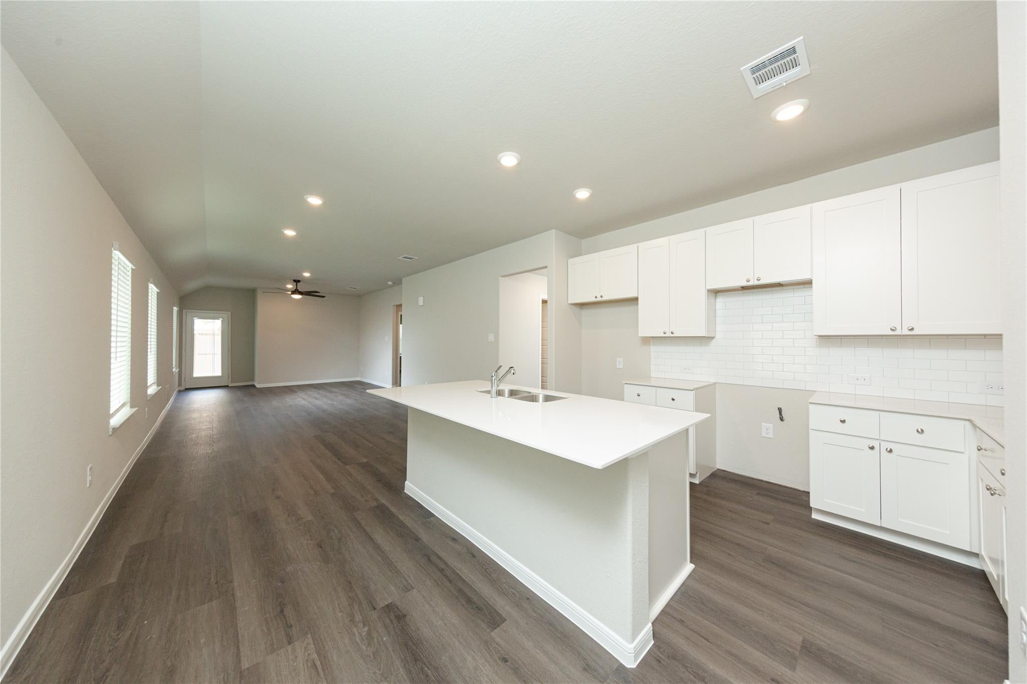 2122 Creole Creek Lane