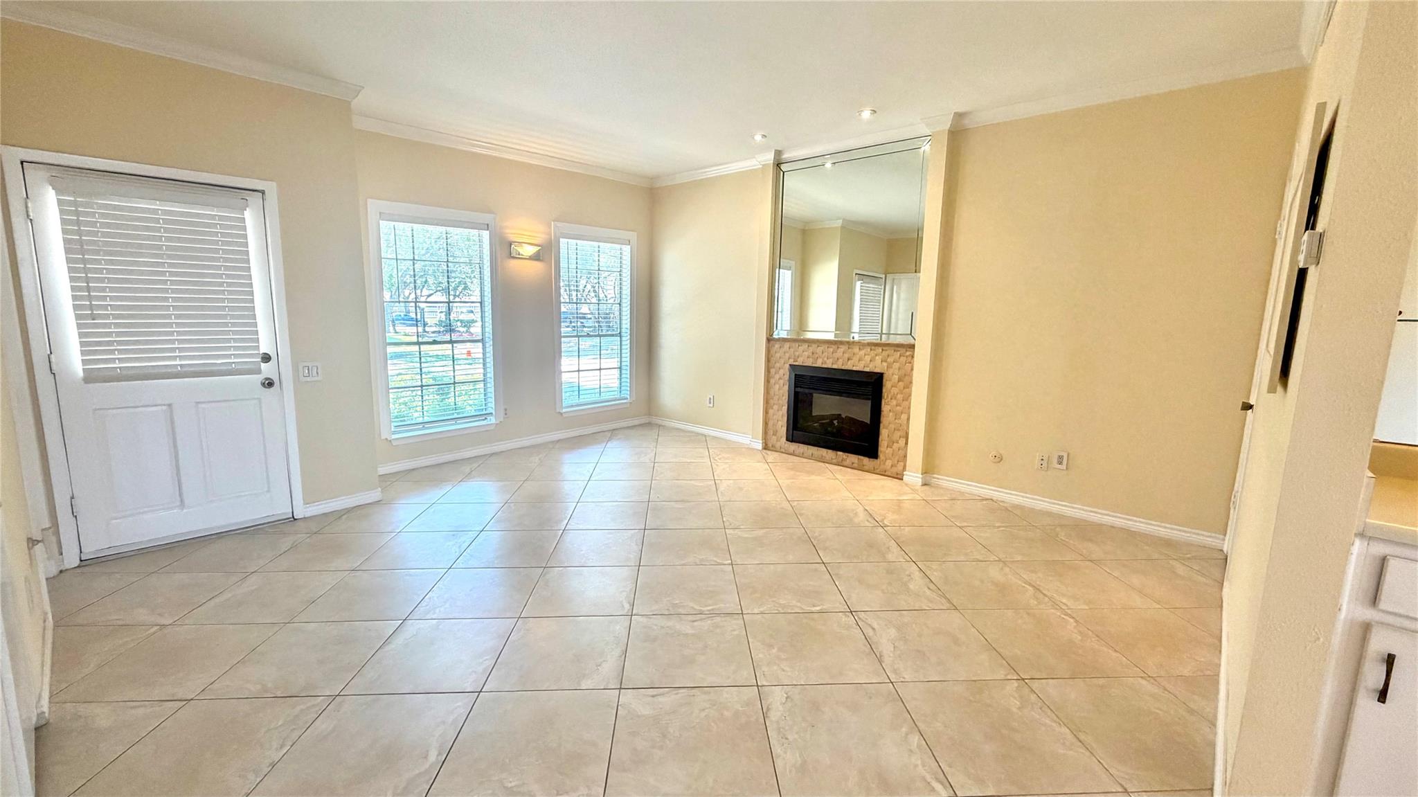 11710 Southlake Drive 16