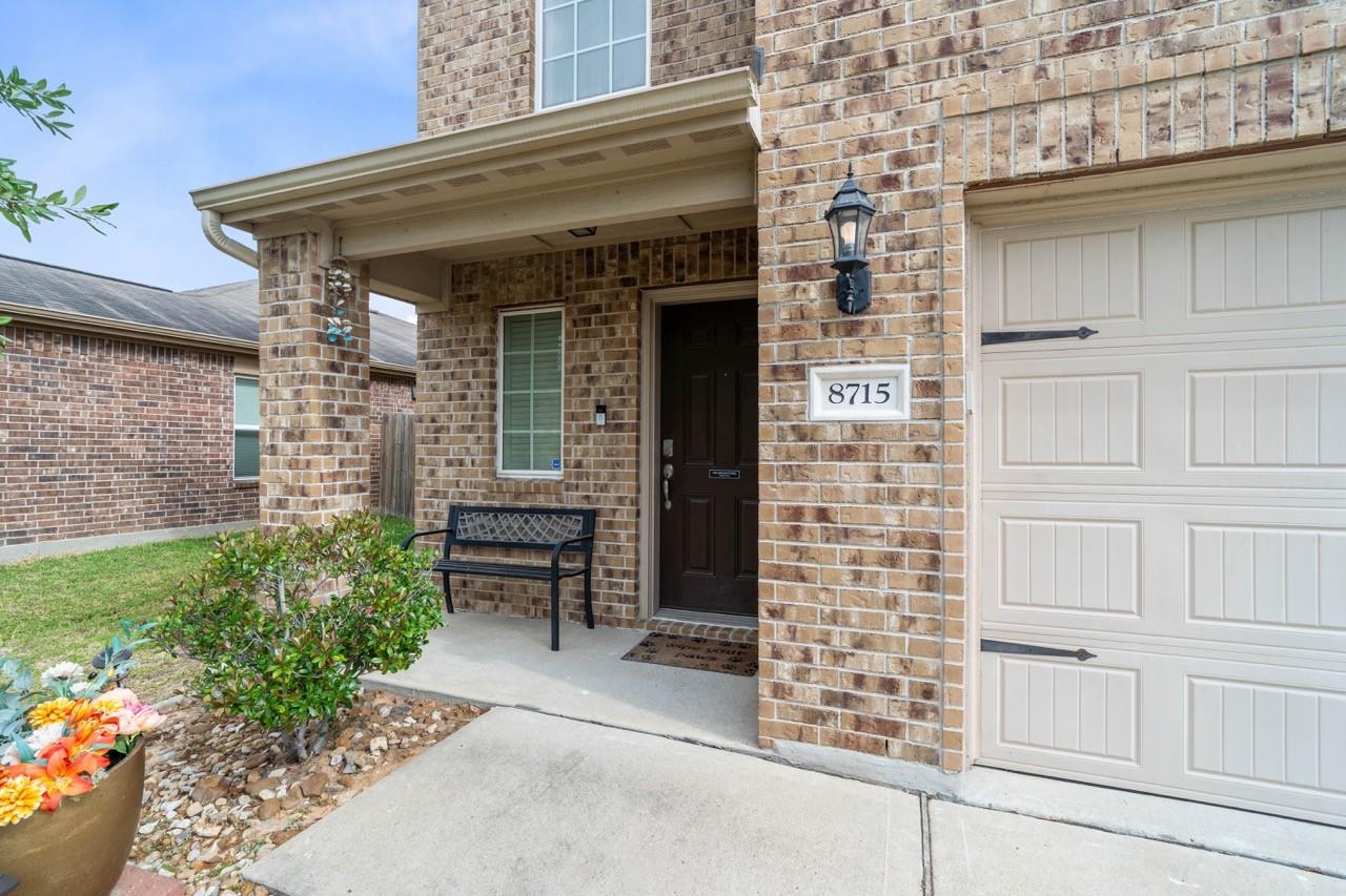 8715 Nicoli Creek Drive S