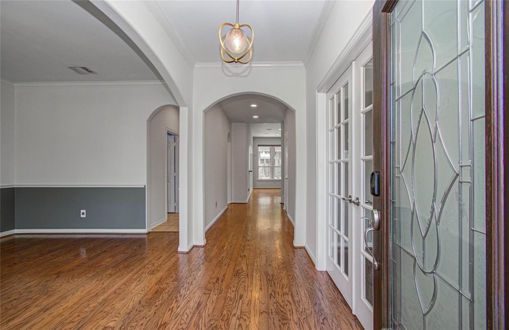 Photo of 12607 Tallwood Crossing Lane, Houston, TX 77041 (MLS # 98908613)