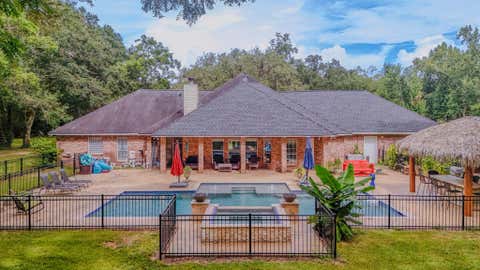 Photo of 2002 Sugar Mill Lane, Lake Jackson, TX 77566 (MLS # 8391366)