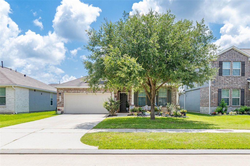 Photo of 24714 Crimson Pine Drive, Houston, TX 77336 (MLS # 16249655)
