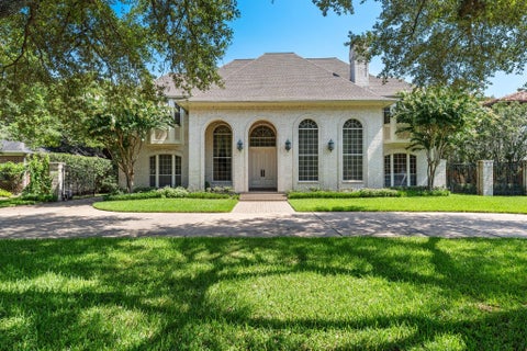 Photo of 5318 Valerie Street Street, Bellaire, TX 77401 (MLS # 85886066)
