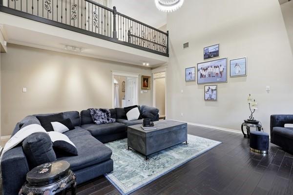 5834 Mountain View Drive