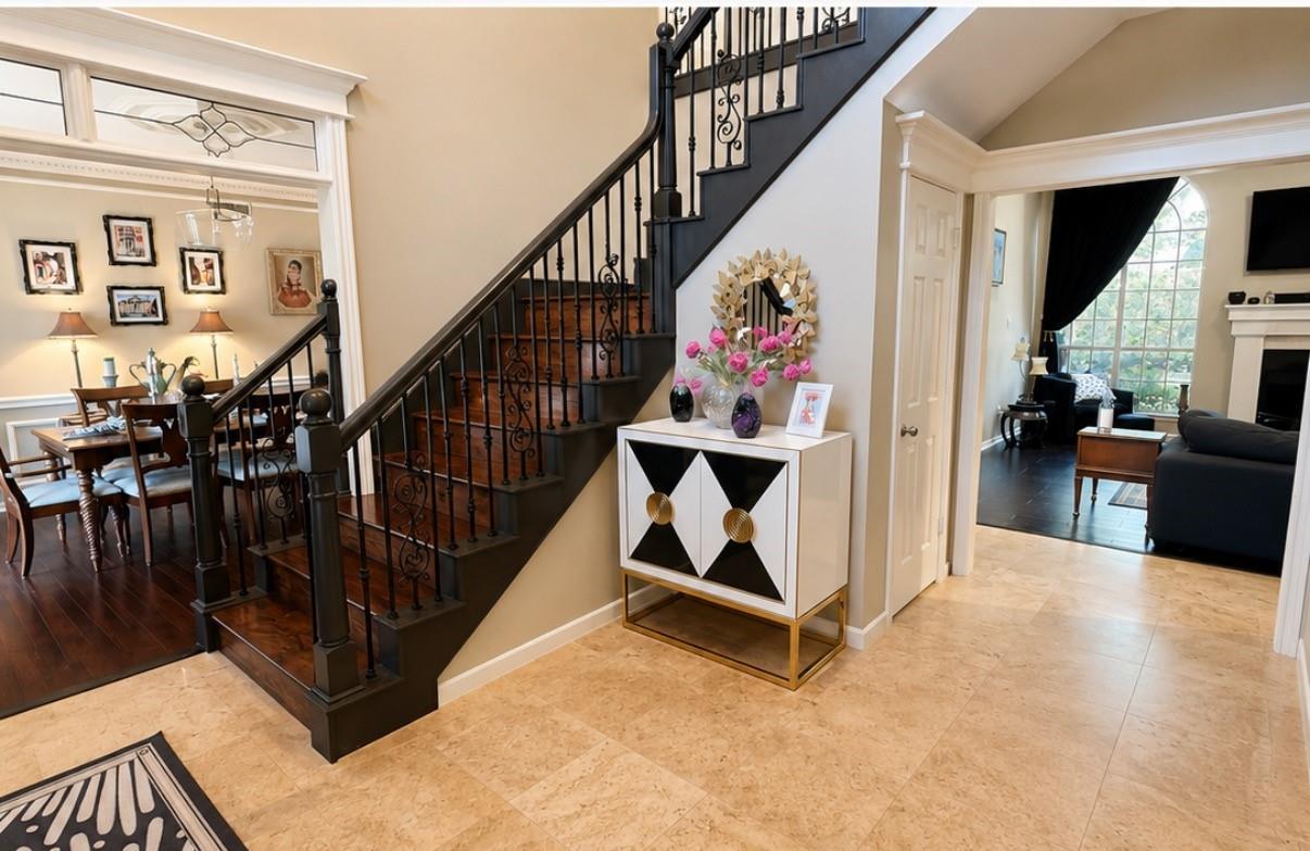 5834 Mountain View Drive