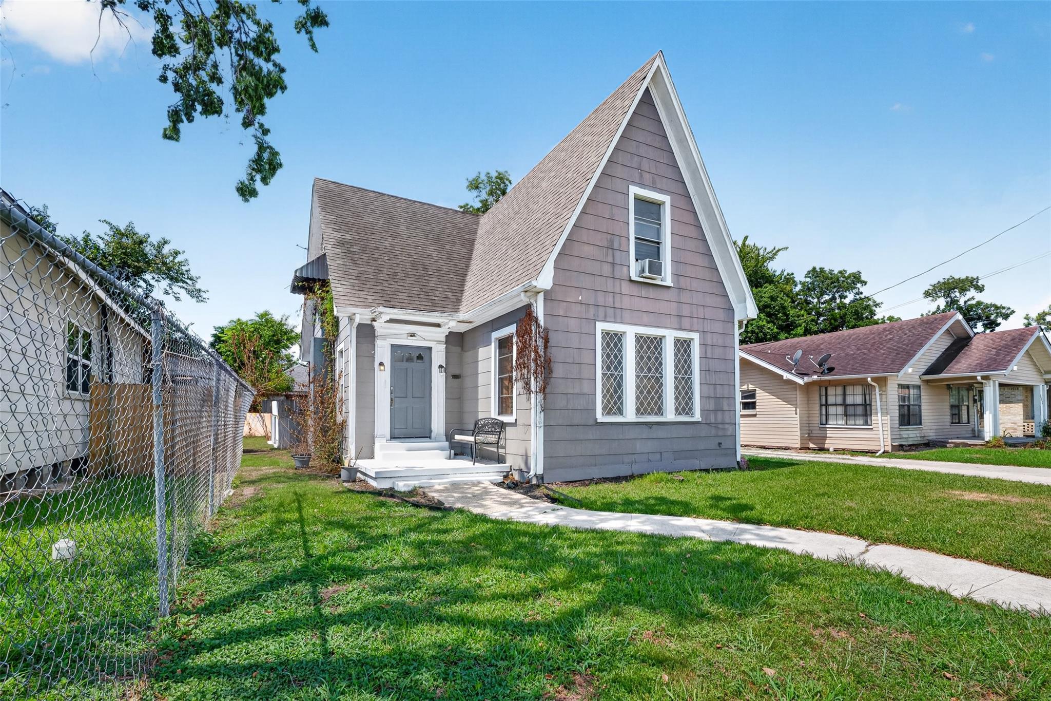 415 W Pearce Street