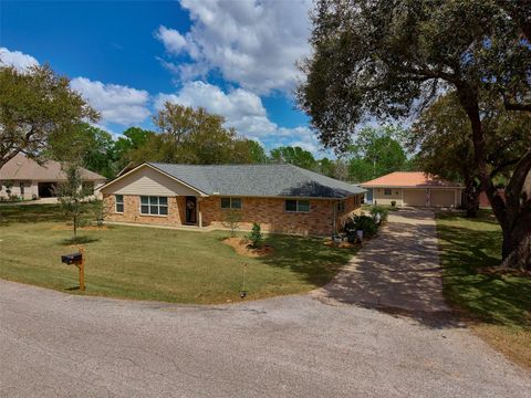 Homes For Sale - 9015 Antonia Street<br/> Fort Bend County, Needville, TX 77461